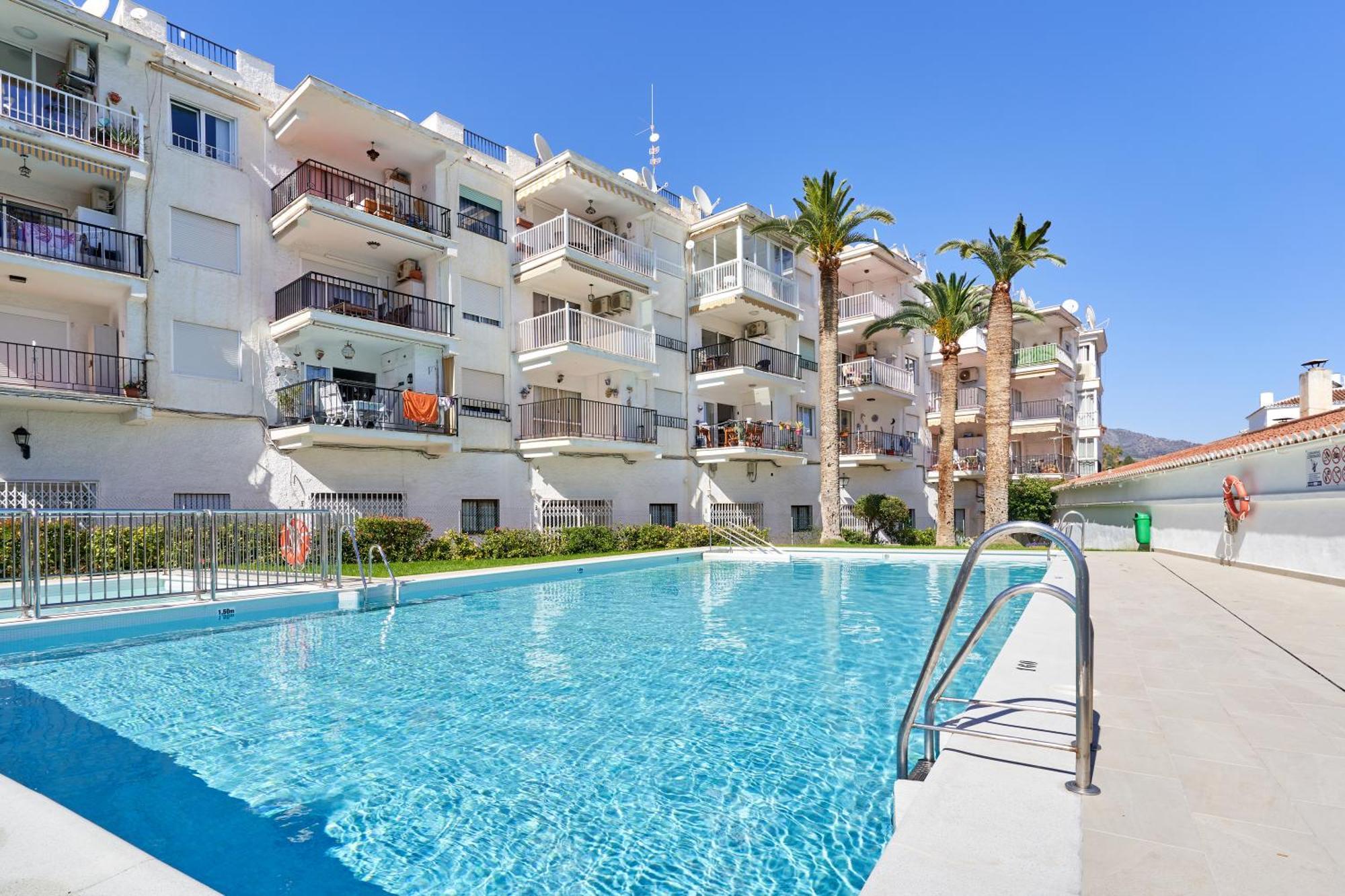 1 Bed Apartment With Sea View Nerja Exterior photo